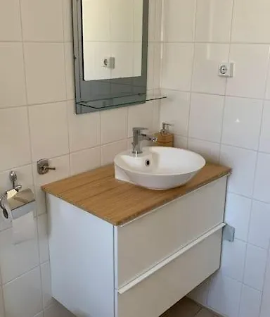 All-in-suites 2, Vollausgestattete 60qm, Zentral Am Hbf, U-bahn Zur Messe, Netflix, 100mbit Glasfaser Daire